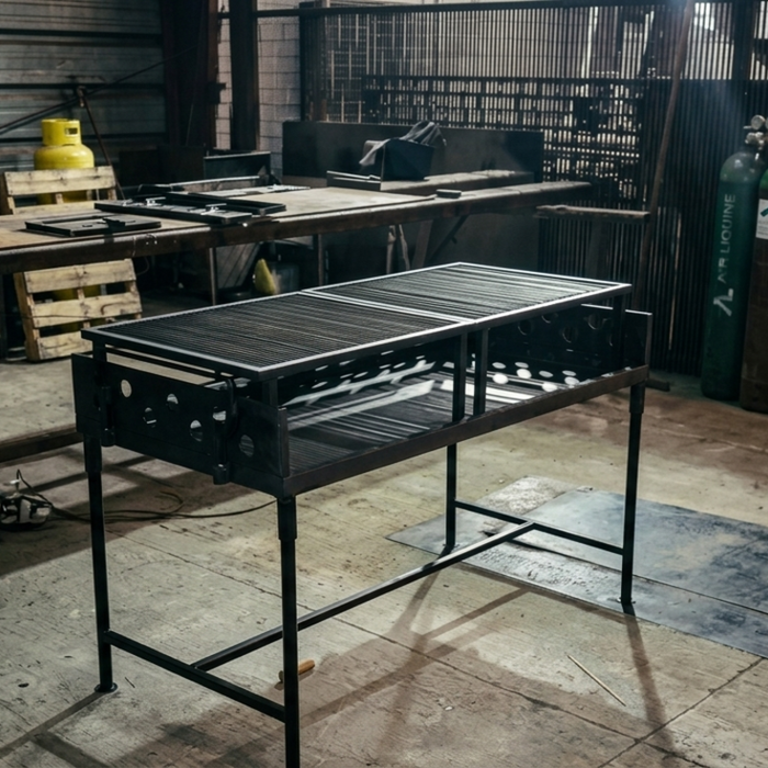Diseño e Ingeniería en Taller: La Importancia de una Parrilla Modular y Estructural para tu Quincho